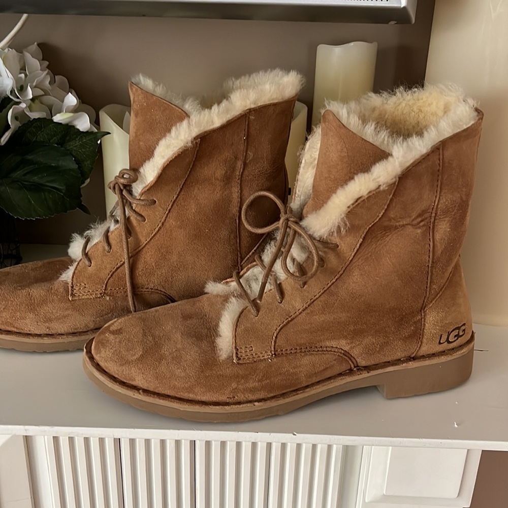 Ugg Quincy Boot - image 3